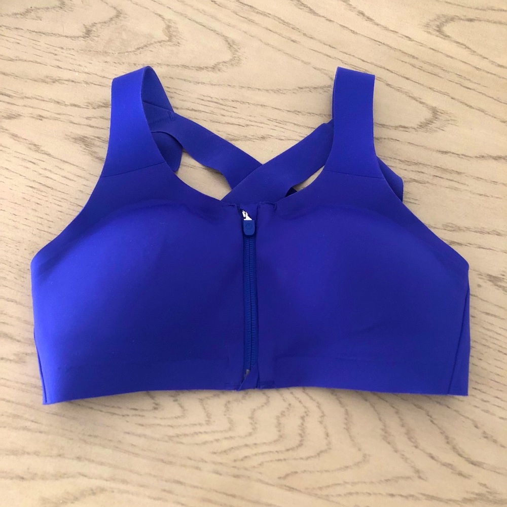 Enlite lululemon zip up bra size 32 B